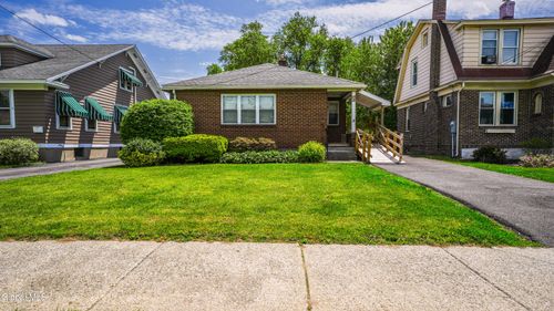 19 Marwill St, Albany, NY, 12209-1505 | Card Image