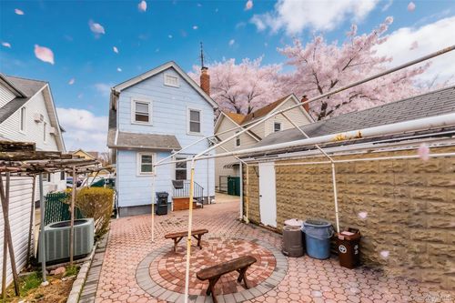 9325 71st Dr, Forest Hills, NY, 11375-6708 | Card Image