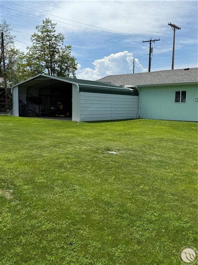 240 Central Ave W, House other with 3 bedrooms, 2 bathrooms and null parking in Reed Point MT | Image 7