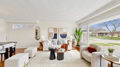 8 Summerfield Cres, Etobicoke, ON, M9C3X3 | Card Image