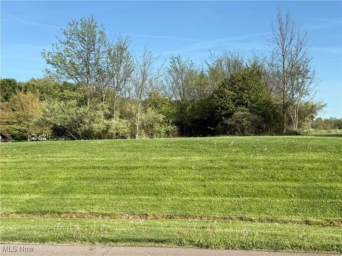 49587 Foxwood Ln, East Palestine, OH, 44413-8793 | Card Image