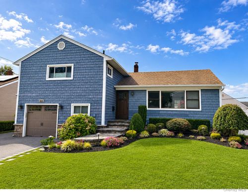 1815 Andrea Rd, East Meadow, NY, 11554-4907 | Card Image