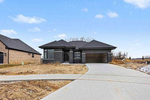 57078 Meadowridge Dr, Washington, MI, 48094-4011 | Card Image