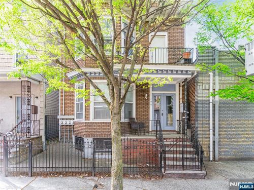 196 Sussex Avenue, Newark, NJ, 07103 | Card Image