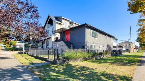 3304 Venables St, Vancouver, BC, V5K2S8 | Card Image