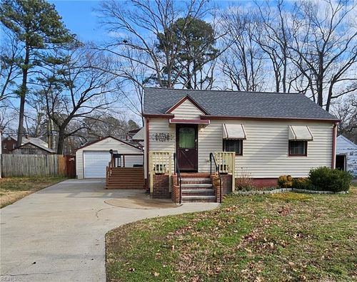 667 Ellen Rd, Newport News, VA, 23605-2851 | Card Image