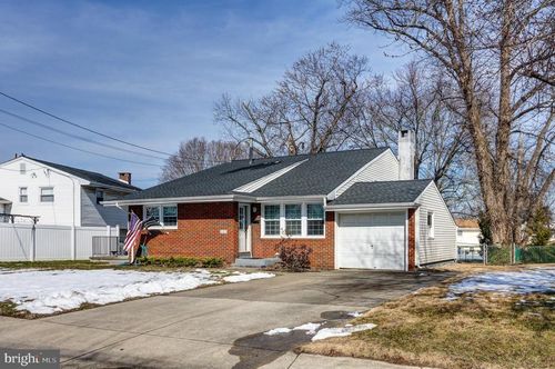 237 Creek Rd, BELLMAWR, NJ, 08031-2044 | Card Image