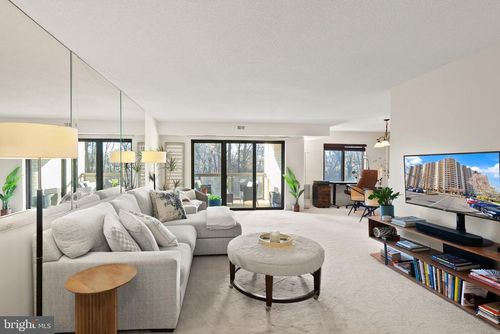 apt-507-203 Yoakum Pkwy, ALEXANDRIA, VA, 22304-3711 | Card Image