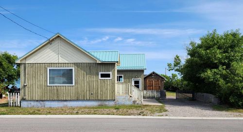 317 1st St, Lundbreck, AB, T0K | Card Image