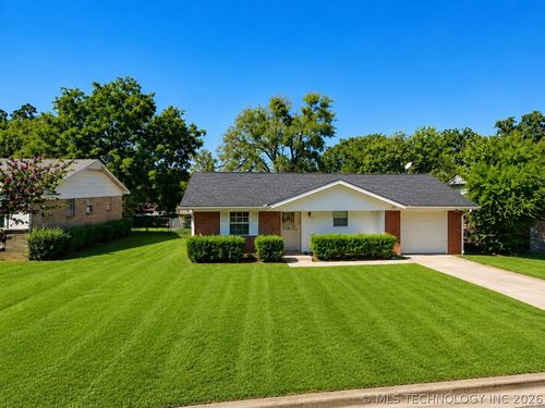 1641 N 9th Ave, Durant, OK, 74701-3528 | Card Image