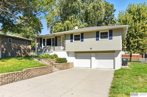 11018 Prairie Village Dr, Omaha, NE, 68144-4940 | Card Image