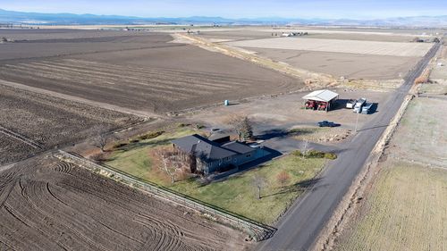 2490 Nw Deschutes Dr, Madras, OR, 97741-8989 | Card Image