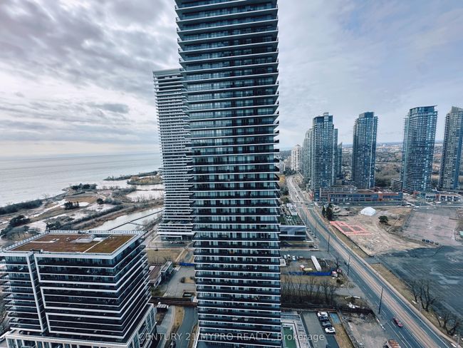 3104 - 56 Annie Craig Dr, Condo with 2 bedrooms, 1 bathrooms and null parking in Etobicoke ON | Image 19