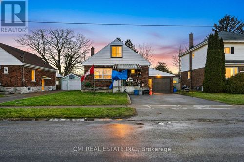 6476 Maranda St, Niagara Falls, ON, L2G1Z7 | Card Image