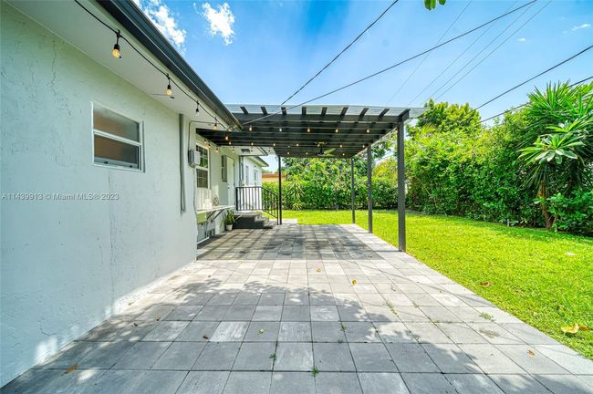 0 - 420 Nw 104th Ter, House other with 3 bedrooms, 2 bathrooms and null parking in Miami FL | Image 25
