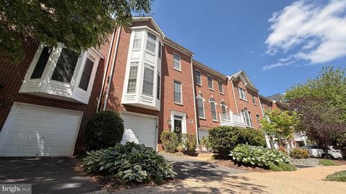 4224 Lower Park Dr, FAIRFAX, VA, 22030-8515 | Card Image