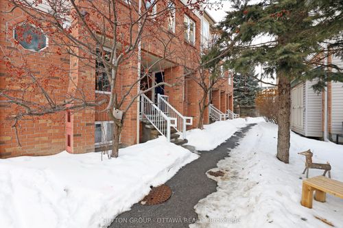 115 Tall Pines Pvt, Nepean, ON, K2H1H1 | Card Image