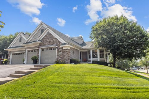 7021 Waterstone Ln, Woodbury, MN, 55125-3812 | Card Image