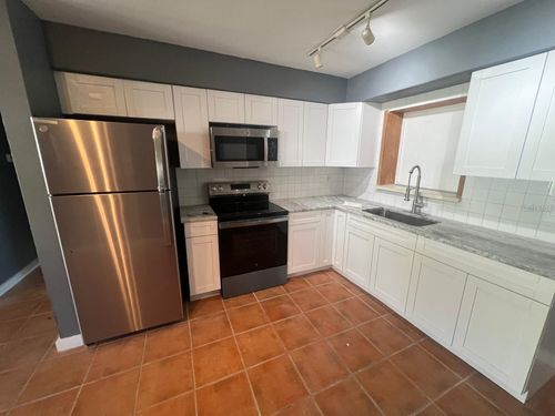 300 83rd Ave Ne, ST PETERSBURG, FL, 33702-3832 | Card Image