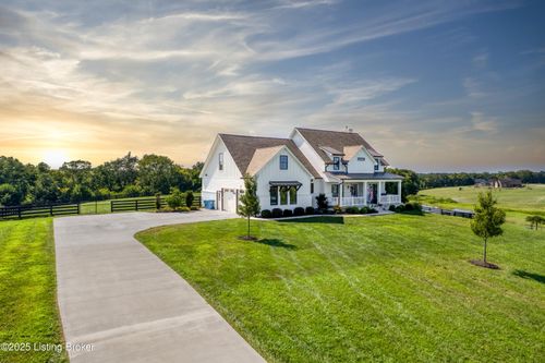 639 S Stallard Dr, Shelbyville, KY, 40065-8963 | Card Image