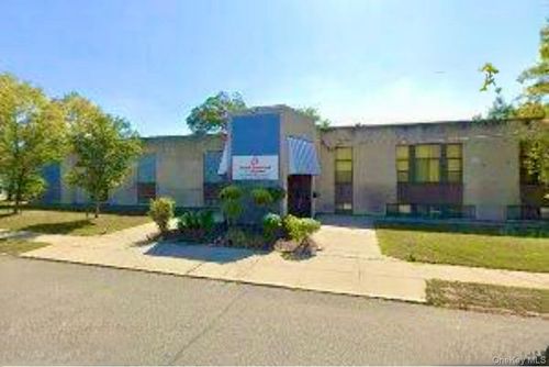 330 Central Ave, Deer Park, NY, 11729-4920 | Card Image