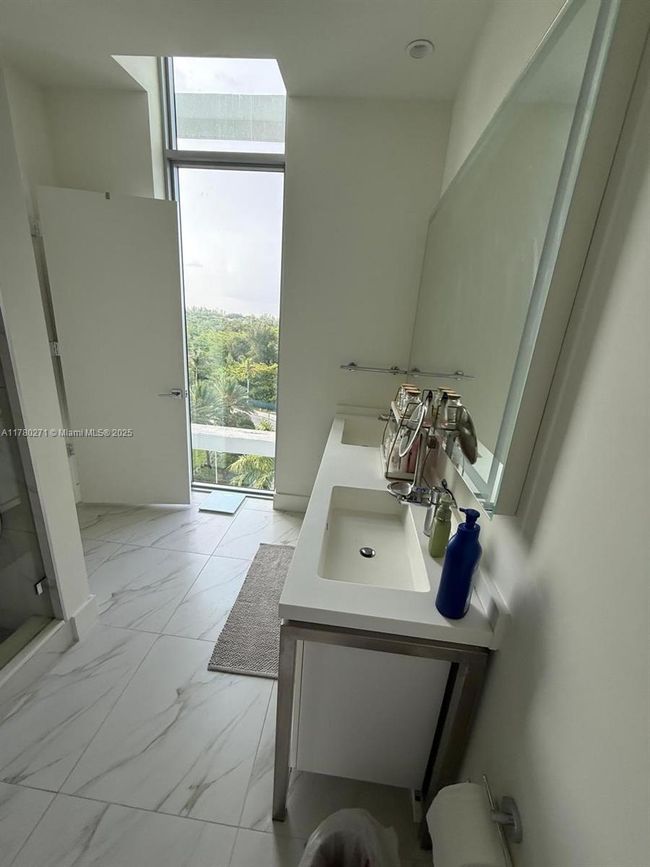 APT-603 - 2000 Metropica Way, Condo with 2 bedrooms, 3 bathrooms and null parking in Sunrise FL | Image 9