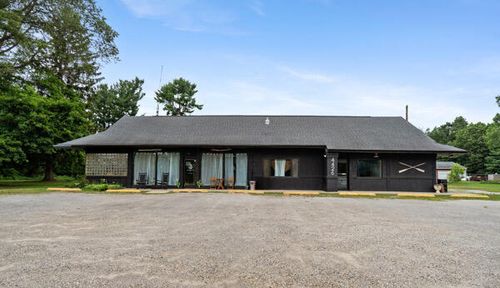 4426 E Berry Rd, Pleasant Lake, MI, 49272-9671 | Card Image