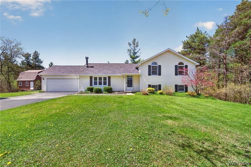 1600 County Line Rd, Alden, NY, 14004-9786 | Card Image