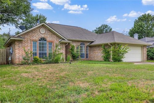 1704 Starling Dr, College Station, TX, 77845-4746 | Card Image