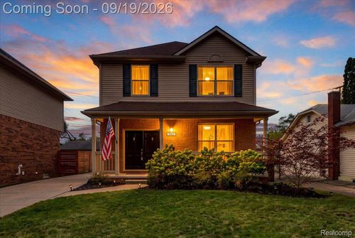 2923 Ellwood Ave, Berkley, MI, 48072-1156 | Card Image