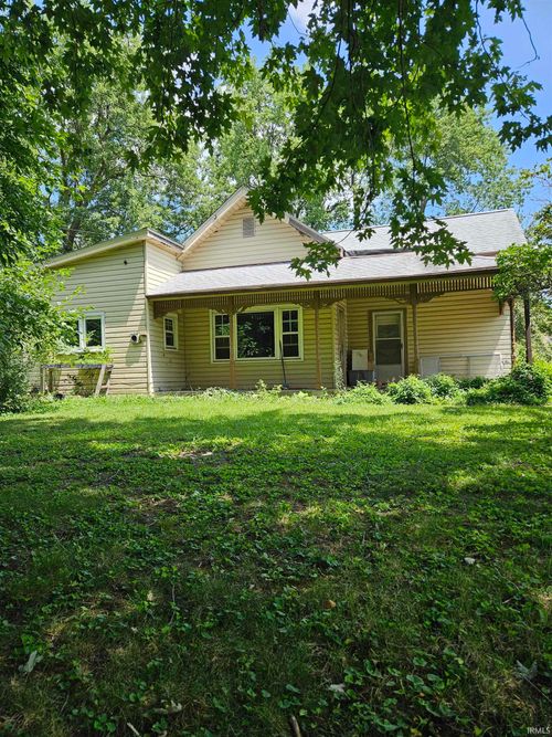 102 South St, Shirley, IN, 47384-1242 | Card Image