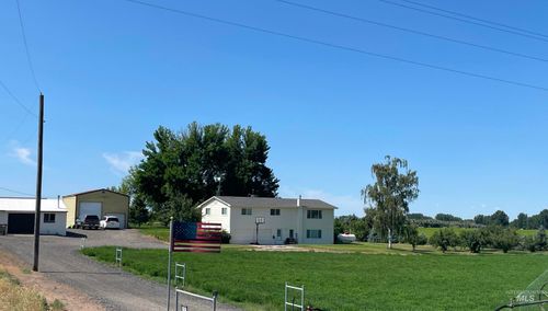 2251 E 1775 S, Gooding, ID, 83330-6157 | Card Image
