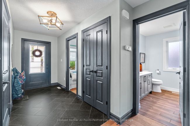 186 Hincks St, House other with 2 bedrooms, 2 bathrooms and 4 parking in Goderich ON | Image 5