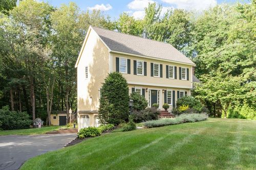 25 Alexander Dr, Hampton, NH, 03842-2309 | Card Image