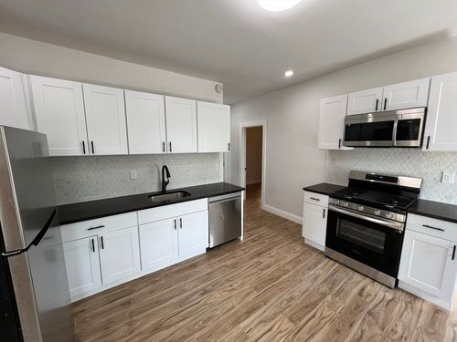2-110 Old Harbor St, Boston, MA, 02127-2958 | Card Image