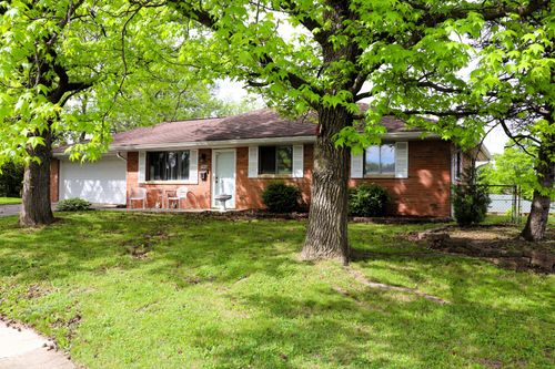 706 Bobs Ct, Beech Grove, IN, 46107-2213 | Card Image