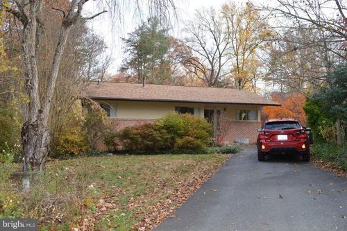 7853 Glenister Dr, SPRINGFIELD, VA, 22152-2007 | Card Image