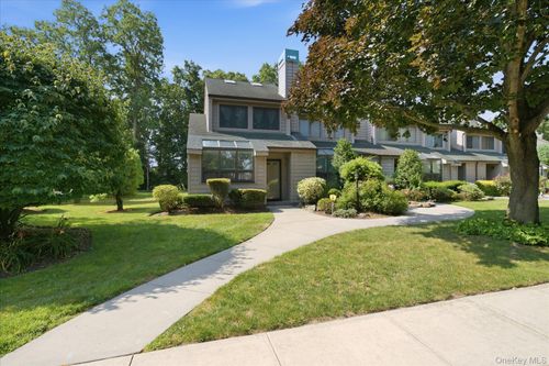 112 Beecher Avenue Ext, East Islip, NY, 11730-1200 | Card Image