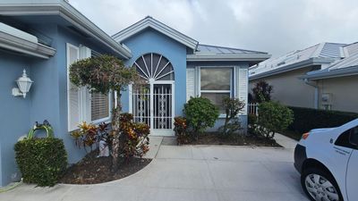 2619 Sw Greenwich Way, House other with 3 bedrooms, 2 bathrooms and null parking in Palm City FL | Image 2