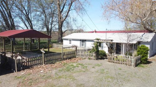 3676 N County Line Rd., Sunnyside, WA, 98944 | Card Image