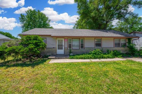 2009 E 52nd St S, Wichita, KS, 67216-3308 | Card Image