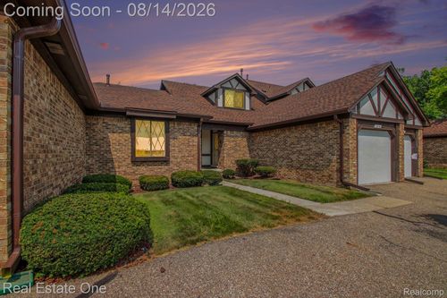 3326 Heritage Pkwy, Dearborn, MI, 48124-3170 | Card Image