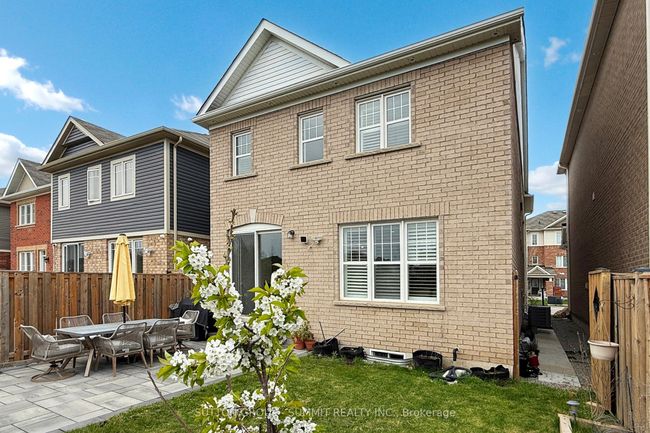 1558 Clitherow St, House other with 4 bedrooms, 3 bathrooms and 1 parking in Milton ON | Image 41