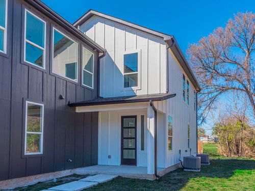 1010 E Marble St, Burnet, TX, 78611-2456 | Card Image