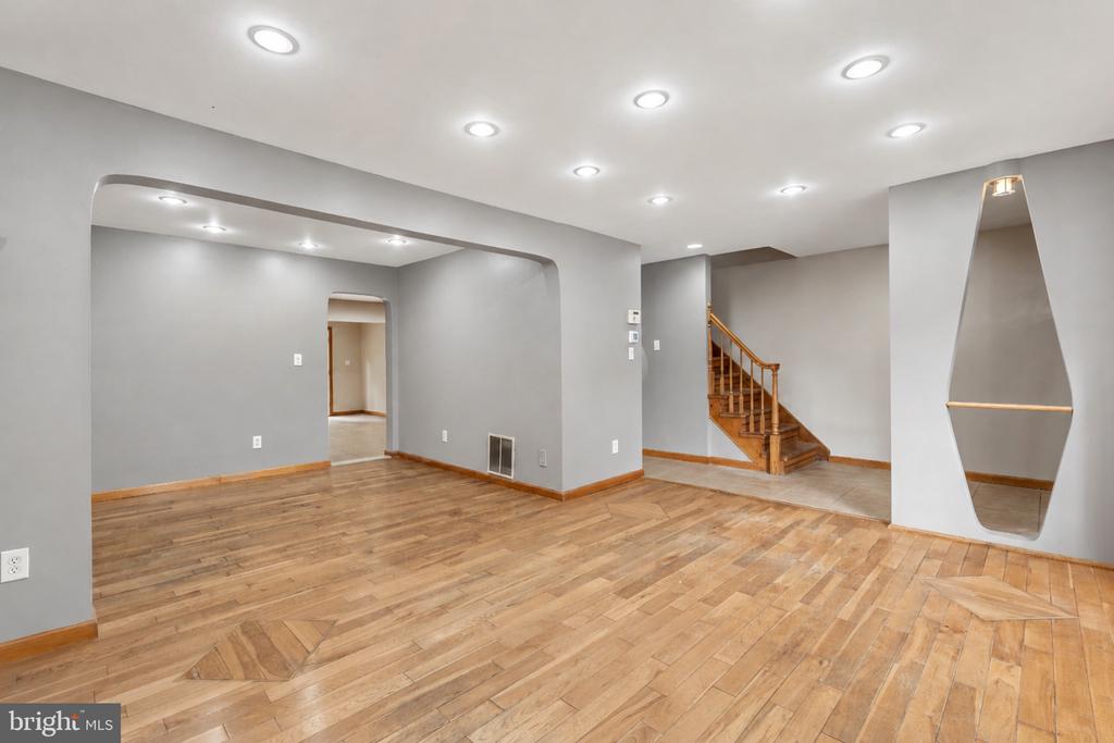 Residential in EAST WINDSOR 3