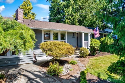 6725 73rd St Ne, Marysville, WA, 98270-7713 | Card Image
