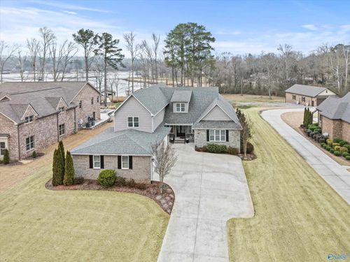 108 Lake Creek Dr, Guntersville, AL, 35976-0019 | Card Image