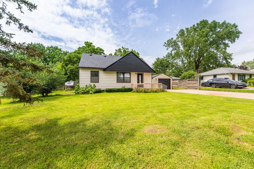 2454 Long Lake Rd, New Brighton, MN, 55112-5270 | Card Image