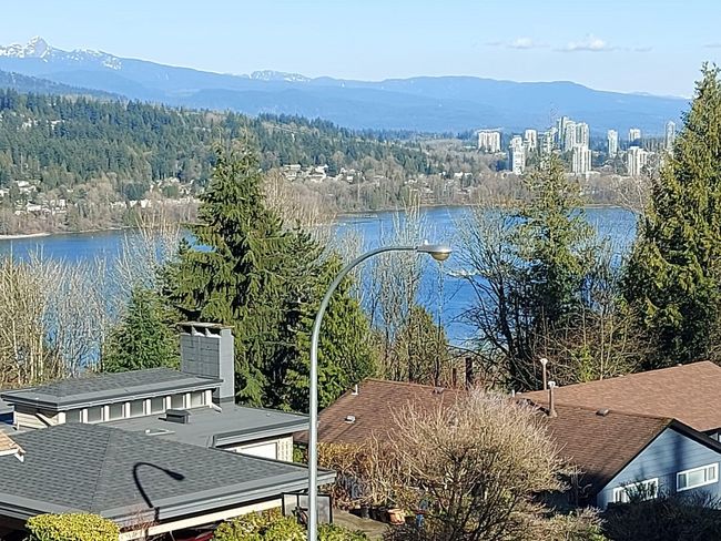 466 Mcgill Drive, House other with 3 bedrooms, 2 bathrooms and 5 parking in Port Moody BC | Image 4