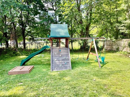 18 Webster Ave, Harrison, NY, 10528-2906 | Card Image